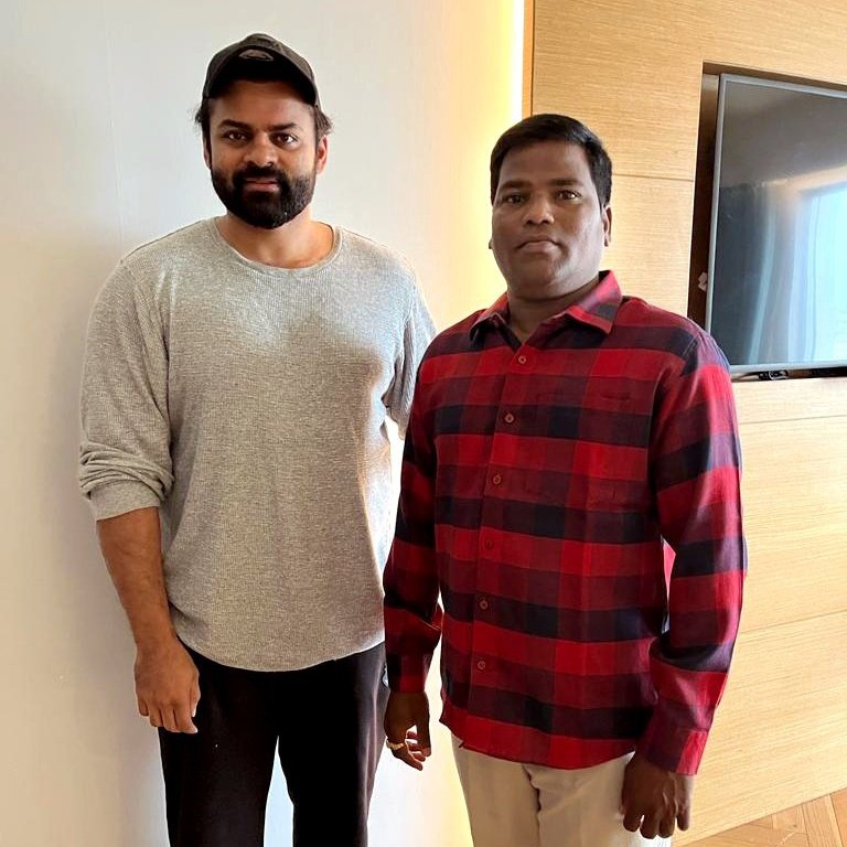 mega_ramana's tweet photo. మెగా మేనల్లుడు..సుప్రీం హీరో.. మంచి మనసున్న మారాజు..#hbdsaitej మా సాయి తేజ్ గారికి హృదయపూర్వక జన్మదిన శుభాకాంక్షలు.. మా బెజవాడ కనకదుర్గ అమ్మవారి ఆశీస్సులు మీకు అండగా ఉండాలని కోరుకుంటూ.. మెగా రమణ
విజయవాడ చిరంజీవి యువత..#jetpanja https://t.co/A1dau8vwSn