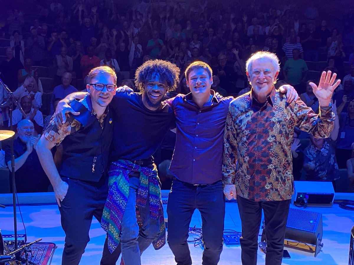 AndriyChmut's tweet photo. Catalina Island JazzTrax Festival thank you so much for having us! Thank you so much the best #bobjamesteam. All Glory to Jesus❤️🇺🇦 https://t.co/0fZOQs2Uad