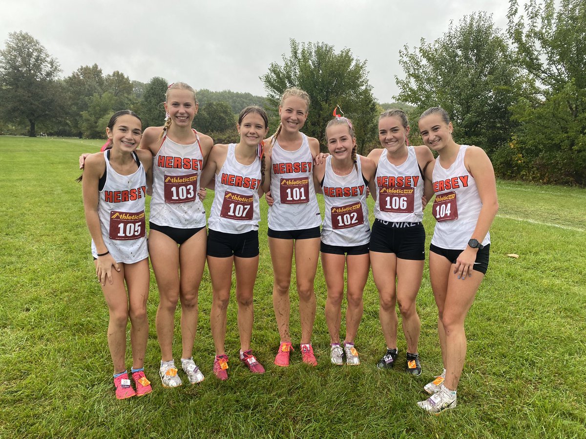 Our Varsity team taking 3rd today at MSL Conference. 🫶🔥🐾🧡

Grabske- 6th (18:09)
Izenstark- 8th (1815)
Waltz- 15th (18:54)
Donner- 18th (19:03)
Bialko- 24th (19:23)
Lifka- 29th (19:55)
Hany- 44th (20:49)