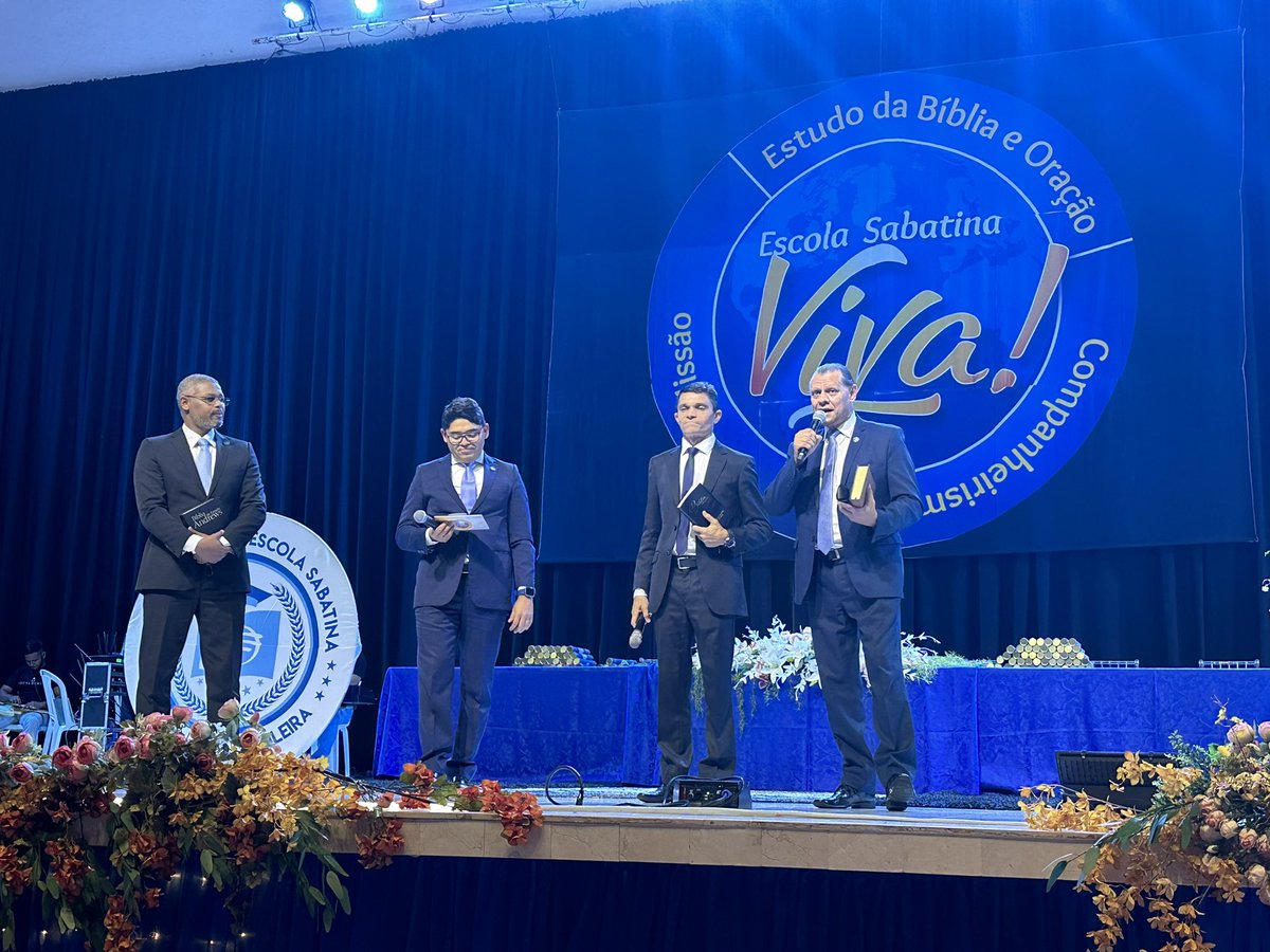 bill_quispe's tweet photo. Participando da formatura de #Professores de Escola Sabatina da União Norte Brasileira na cidade de Belém do Pará. #EscolaSabatina #171anos cumprindo a missão!!! https://t.co/f7iuc0qIx2
