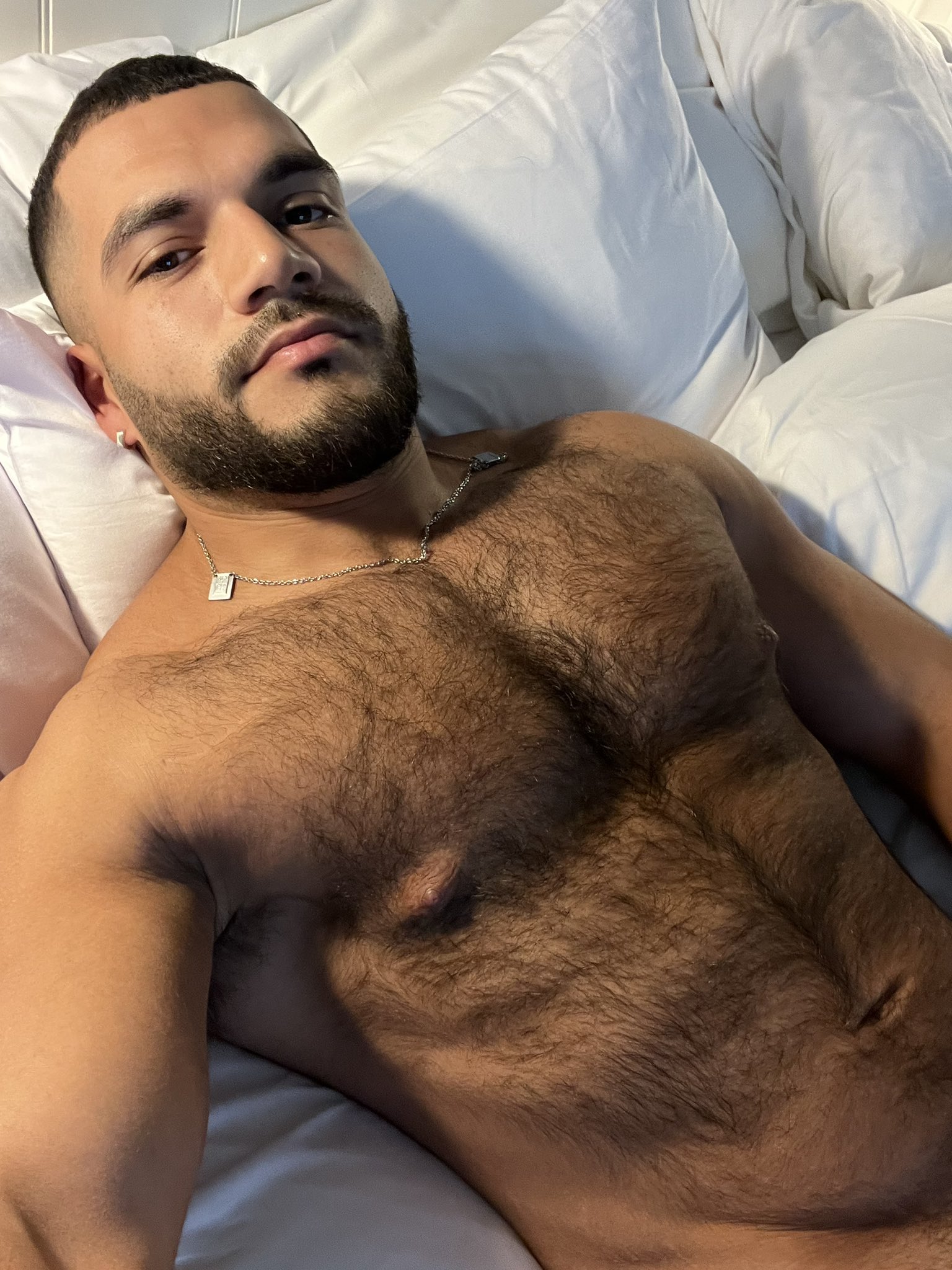 1 pic. 🦍 https://t.co/Vjs0NU8qlW