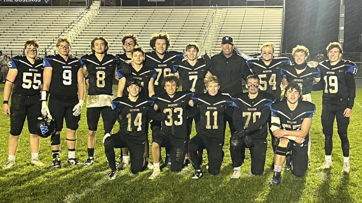 Y’know, it just occurred to this admin that I never posted the pictures of all 15 of our seniors from last night. We’re gonna miss these guys next fall.