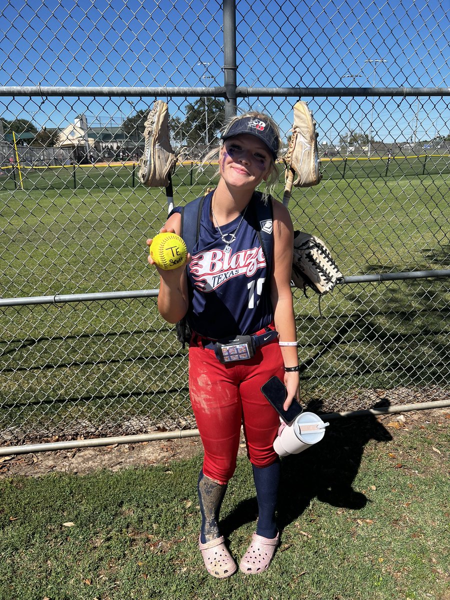 AddyCofty19's tweet image. Grand slam over left field fence at aggie land classic!! 💣💣 @BlazeFastpitch @jbssports @Rouse_Softball @madilynn_george @TXStateSoftball @coachkoons @CoachTrevTXST @CoachJKats @oliviaadyan @Coach_Jo4444 @JamieAllred24 @DukeCoachYoung @Taylor_Wike_ @TessSoefje @CoachValis