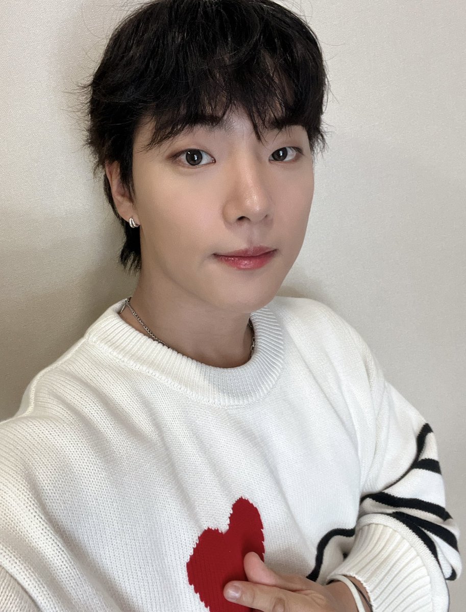 ONF_members's tweet photo. [#이션] 내일도 제대로 가보자고!!🧡 https://t.co/sv10FbalGA