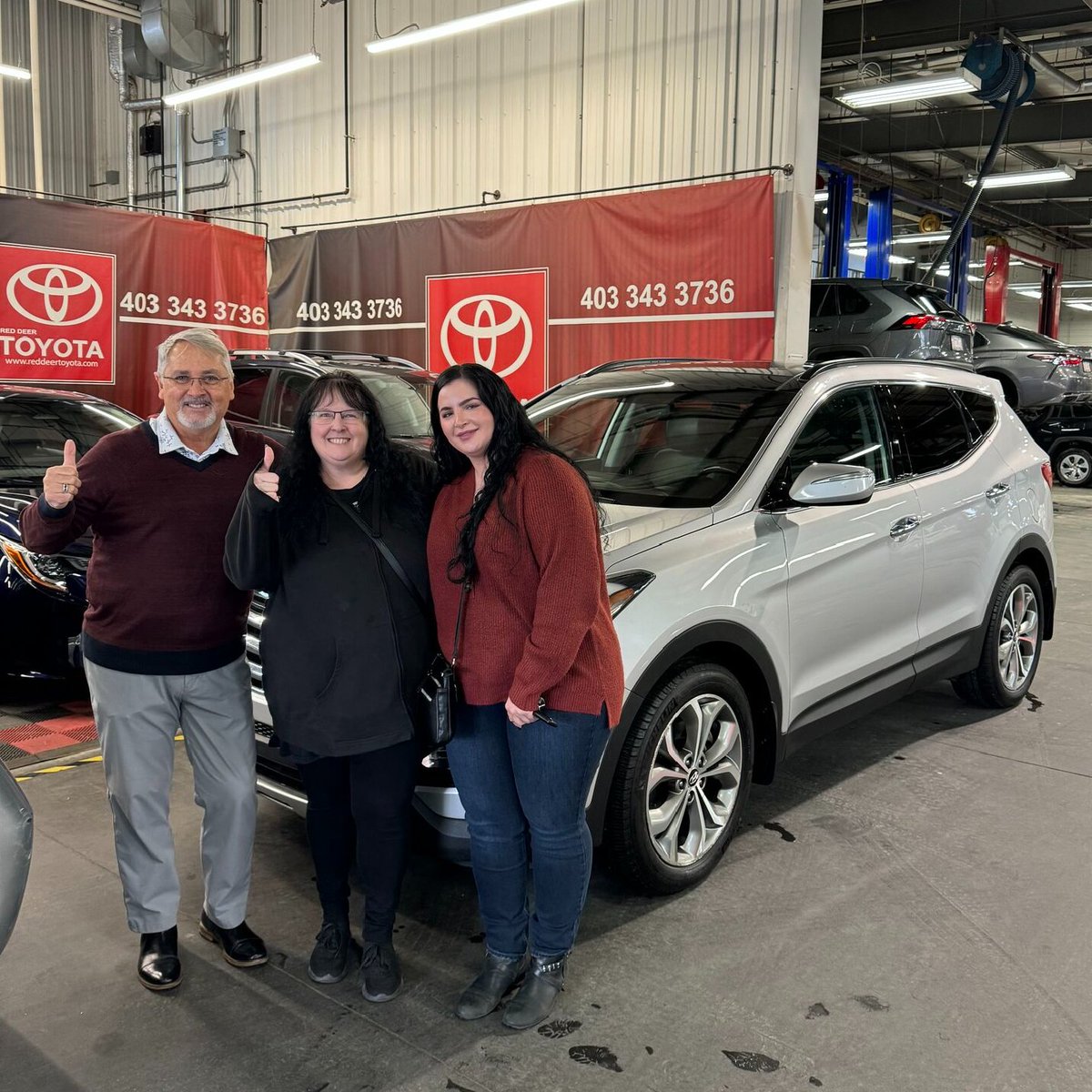 Lynn recently picked up a Hyundai Santa Fe Limited from our selection of preowned vehicles! Congrats and enjoy the new wheels. Thanks for choosing Bernie at Red Deer Toyota!

#rdtoyota