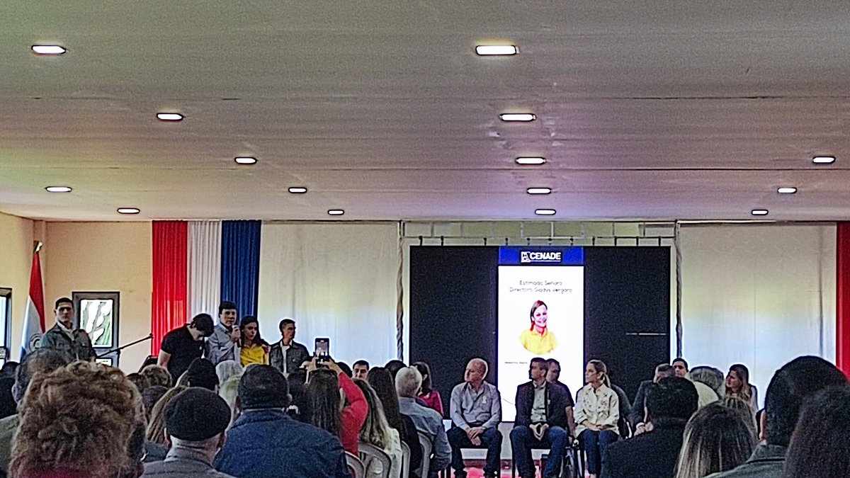 0scar_Alvarez's tweet photo. Mis respetos a una gran persona: Doña Gladys.. #cenade @walterharms_py https://t.co/S9wZRVI5eb