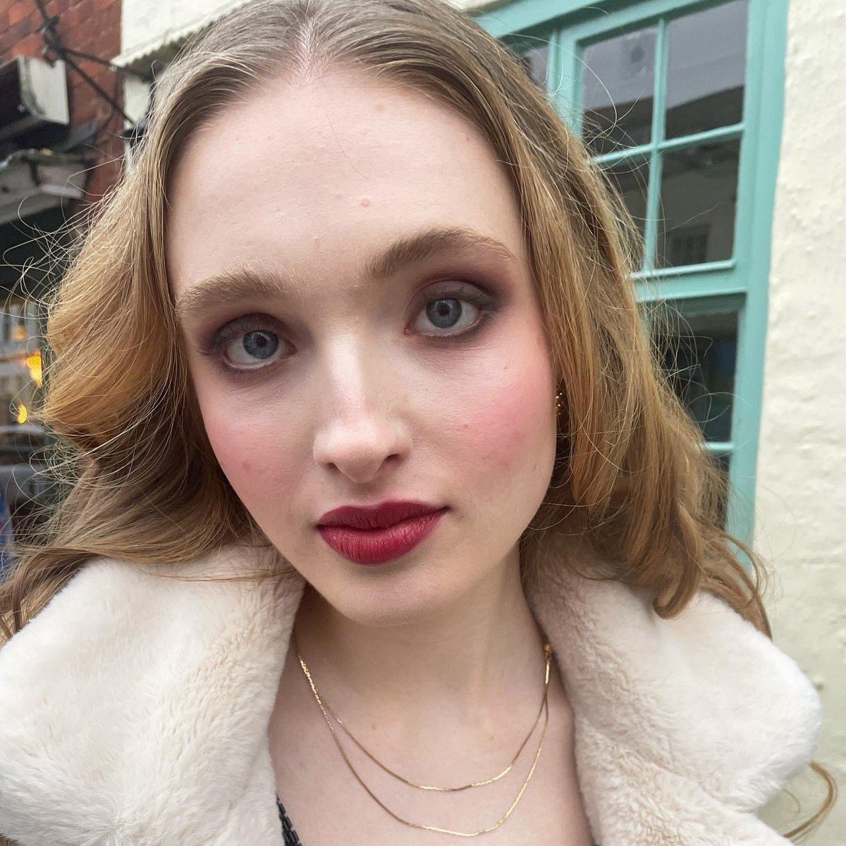 Powderpuff_HMUA's tweet photo. Cute 90s look for the gorgeous #miacollins 💕✨

#makeup #makeupartist #mua #hairstylist #hairdresser #hair #1990style #1990s #90smakeup #90shair #makeupartistforfilm #smokeyeye #eyeliner #90sbrows #northamptonmua #northamptonmakeupartist #northamptonhairstylist #northampton https://t.co/mPSgJ0WZu6