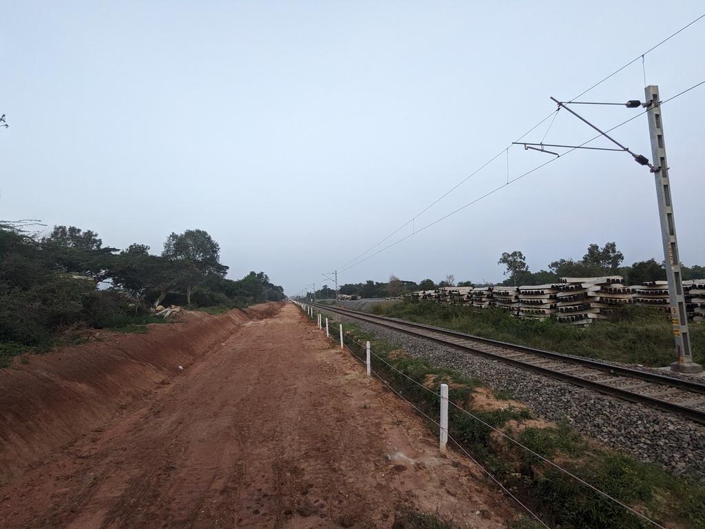 bengalurutrains's tweet photo. Doubling work in progress b/w #Anekal & #Hosur
#DoublingProject https://t.co/y51oZTIbRU