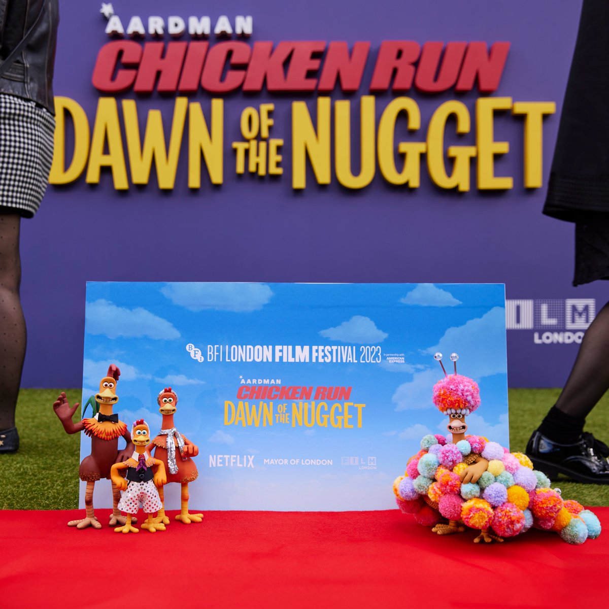 The brood has hit the red carpet for the premiere of Chicken Run: Dawn of the Nugget and they're looking egg-stravagant ❤️ #LFF