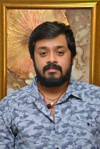 kayaldevaraj's tweet photo. October 15th
Happy Birthday @AmrishRocks1 .
Here’s to a wonderful day and a smashing year ahead.
#HappyBirthdayAmrish #HBDAmrish
#MusicComposer #Singer #Producer #Actor https://t.co/jdcg6sz2UX