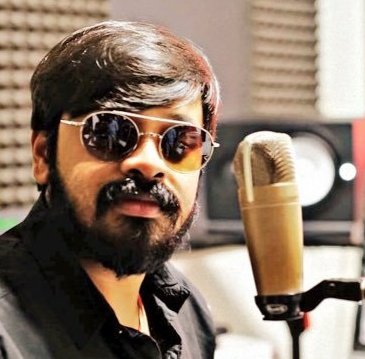 kayaldevaraj's tweet photo. October 15th
Happy Birthday @AmrishRocks1 .
Here’s to a wonderful day and a smashing year ahead.
#HappyBirthdayAmrish #HBDAmrish
#MusicComposer #Singer #Producer #Actor https://t.co/jdcg6sz2UX