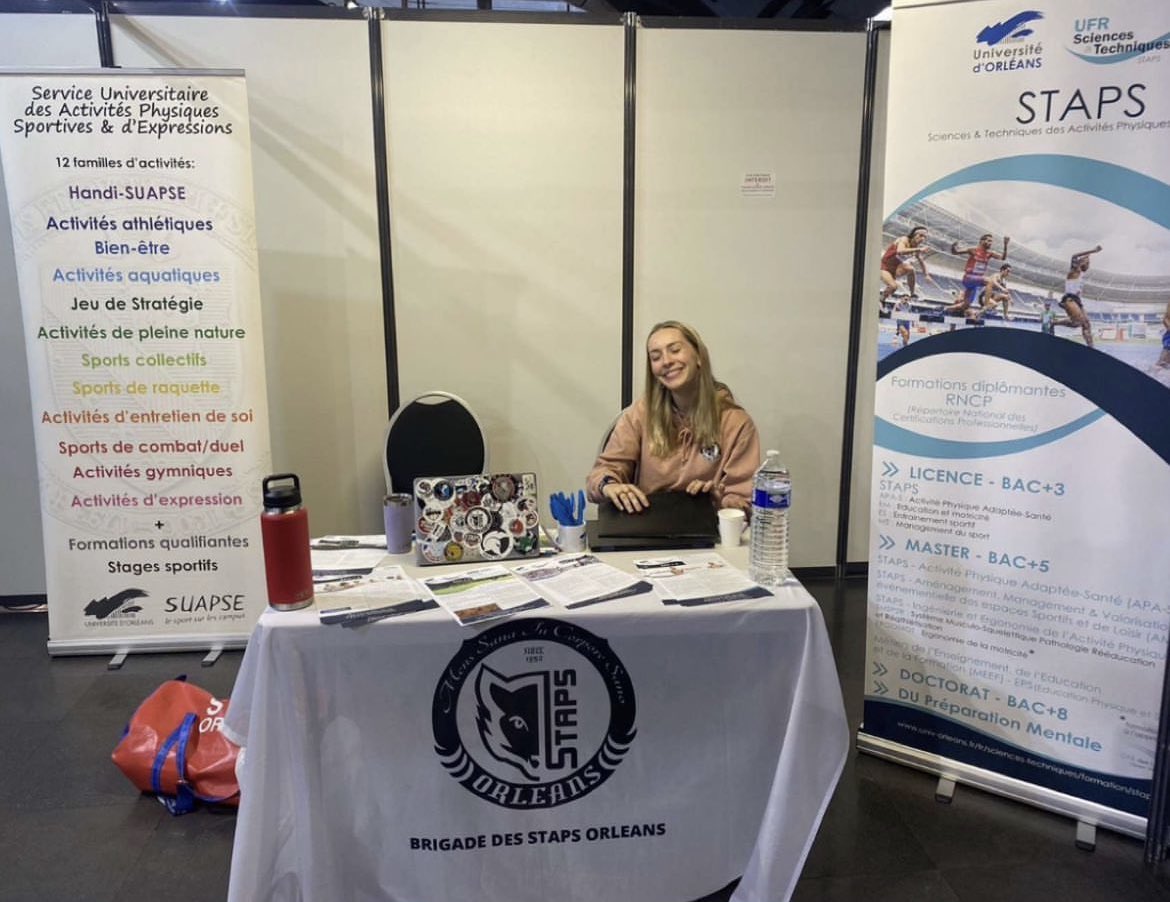 #Orientation |
La Brigade des STAPS est présente aujourd’hui au salon <a href="/studyrama/">Studyrama</a> de Tours 🗣️

Nous poursuivons notre volonté de mieux orienter les #jeunes, et de présenter la filière #STAPS en CVdL🧭🦊