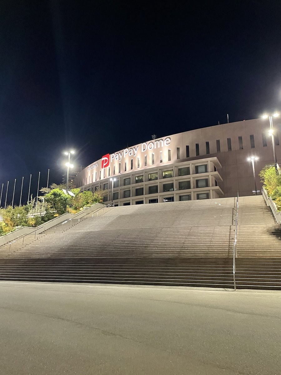 fu_manogi46's tweet photo. 着弾
あれ、誰もいない。 https://t.co/crUEPKdsNT