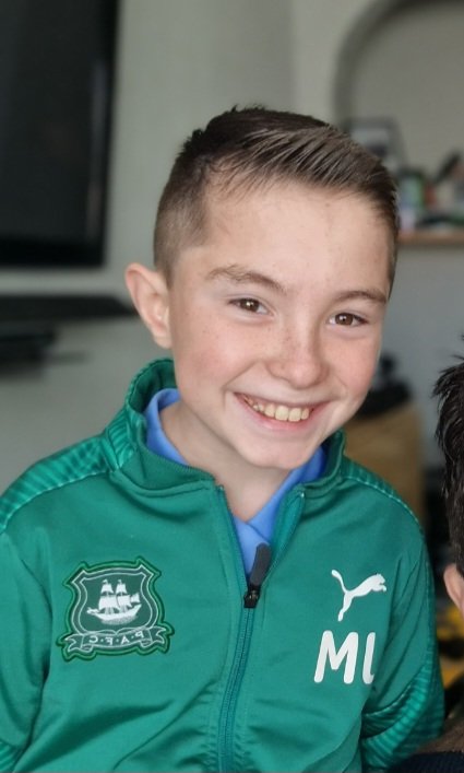 That smile 💚⚽️💚⚽️

#loveourfootball #footballisfamily #thatsmile #argyle #plymouthargyle #pafc #hiddenillness #hiddendisability