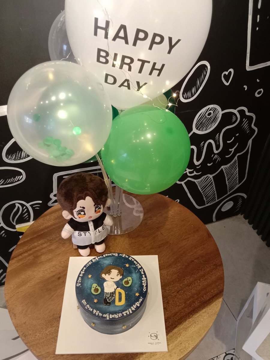 donghaewifeu21's tweet photo. My first ever CSE UB Isda💙💙💙 KamsaHAEEEEE  @sjloversph @phELFish_  and to ate @annjoe_muaw na nagpush through so we attended here together hakhak and for the freebies po kamsaHAEEEEEE💙💙💙
#ColorMeDonghae
#HappyDonghaeDay https://t.co/EB92NvHtps