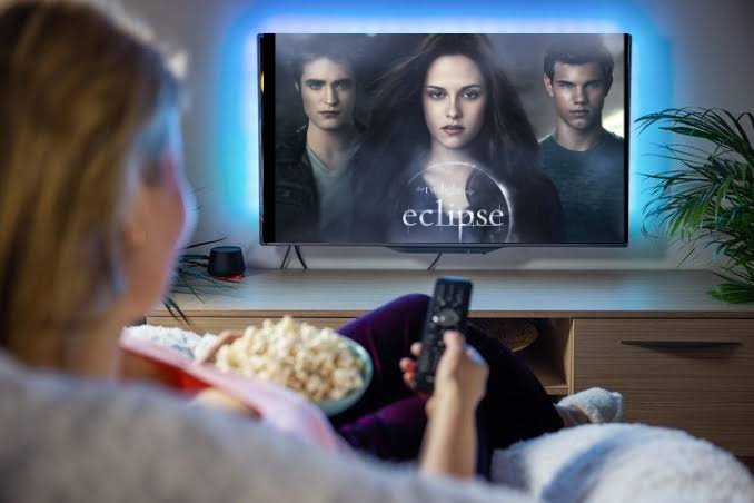 quartap4rede's tweet photo. Eu vendo o eclipse hoje:
#EclipseSolar https://t.co/R203rhMb3e