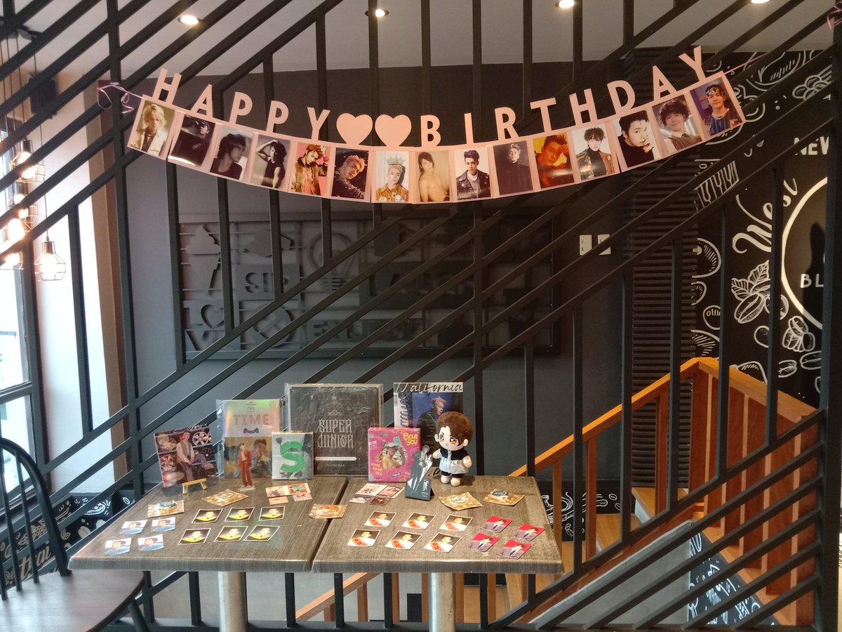 donghaewifeu21's tweet photo. My first ever CSE UB Isda💙💙💙 KamsaHAEEEEE  @sjloversph @phELFish_  and to ate @annjoe_muaw na nagpush through so we attended here together hakhak and for the freebies po kamsaHAEEEEEE💙💙💙
#ColorMeDonghae
#HappyDonghaeDay https://t.co/EB92NvHtps