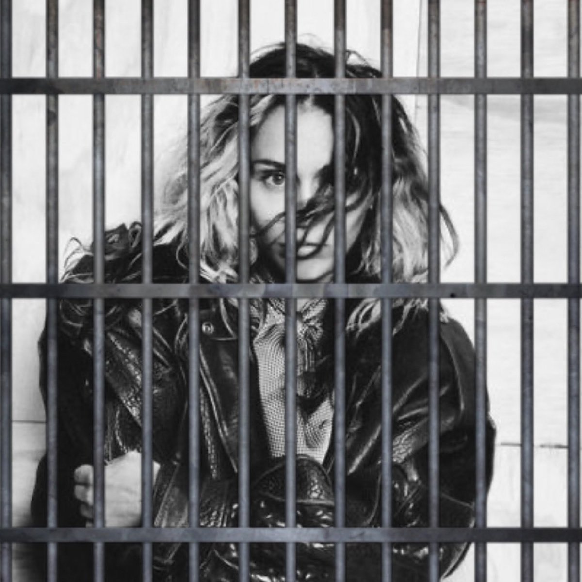 jail for smilers 🚨 tweet media