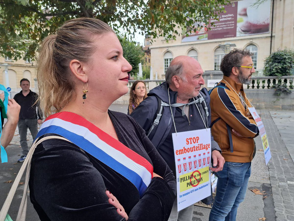 Mathilde Panot tweet media