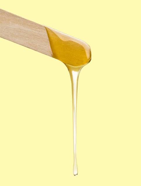 Nig_Farmer's tweet photo. #NaijaFarmerTips

It's weekend, let me teach you how to make your own wax to remove hair

Extract lemon juice. Pour sugar &amp; add water

Boil the Mixture

It becomes sticky when it's cool, use a stick to rub on the hair

It solidifies into the hair &amp; then pull out

Say thank you 🤗 https://t.co/nxmctMf756