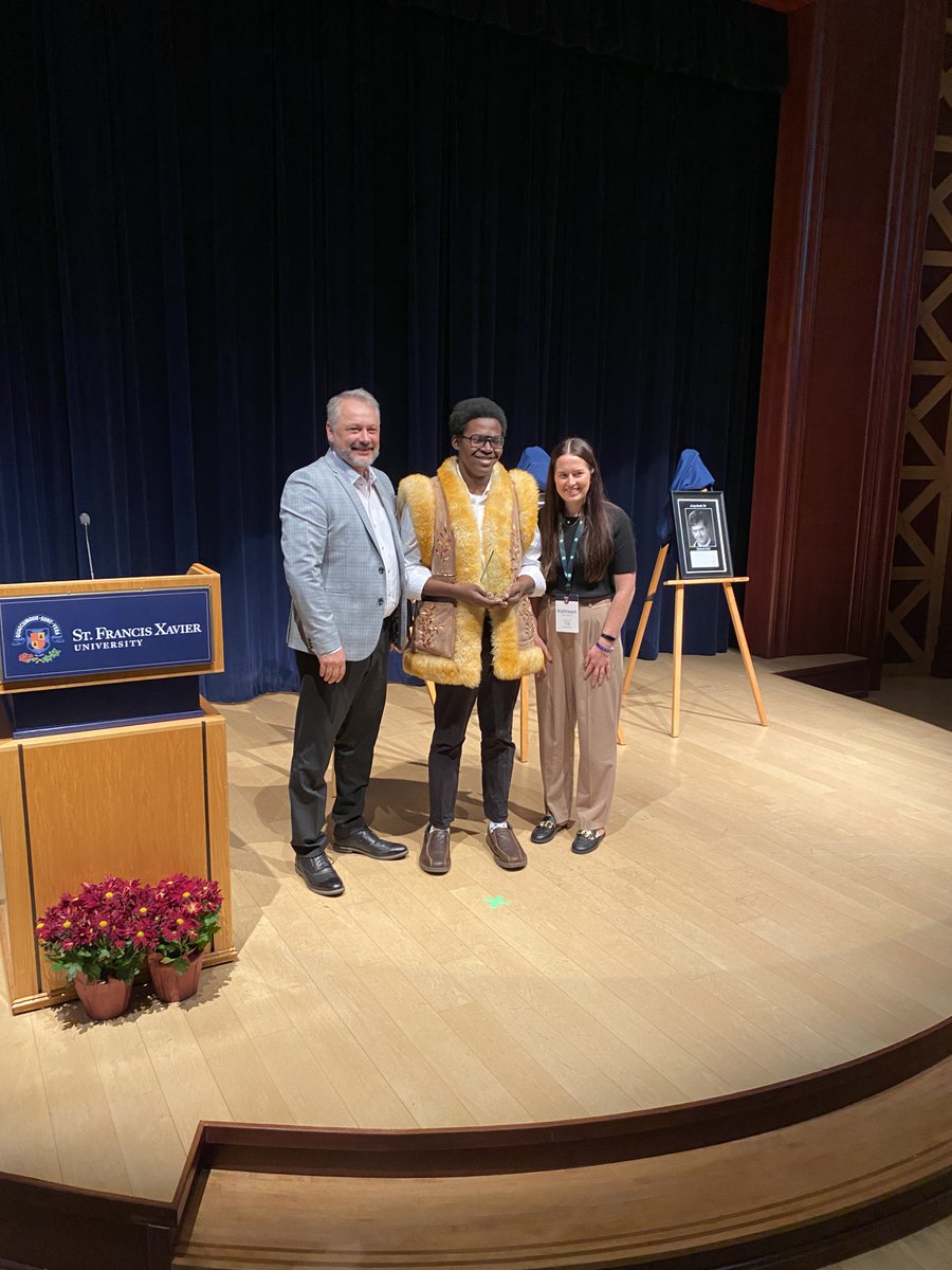 Congratulations to the following who received Alumni Awards of Excellence: 
Pride of StFX, Alumni – Dr. Jacinta Sullivan ‘11
Pride of StFX, Student – Henderson Cartwright
#StFX #StFXUniversity #StFXAlumni