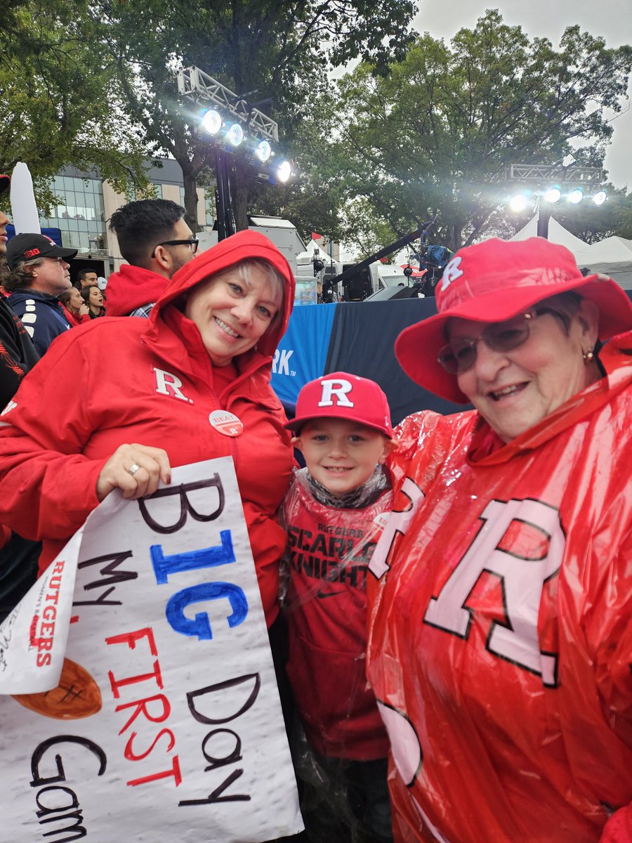 ked617Duff's tweet photo. #B1GTailgate https://t.co/MgdbpJwSgc