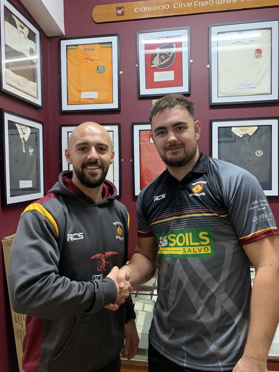 llanelliwands's tweet photo. This weeks Man Of The Match, on his debut, Ryan Evans! #uppawands https://t.co/n4l8nBMWZN