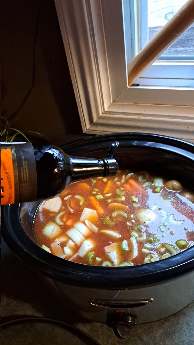 InkedDeviant's tweet photo. My Hearty Slow Cooker Beef Stew Today...Beef Will Be Browned In Herbed Flour Separately Before Adding...πππΌ
#fallsoupseason #slowcookermeals #letsgetit #wifeymaterial https://t.co/QCgsvTK5IG