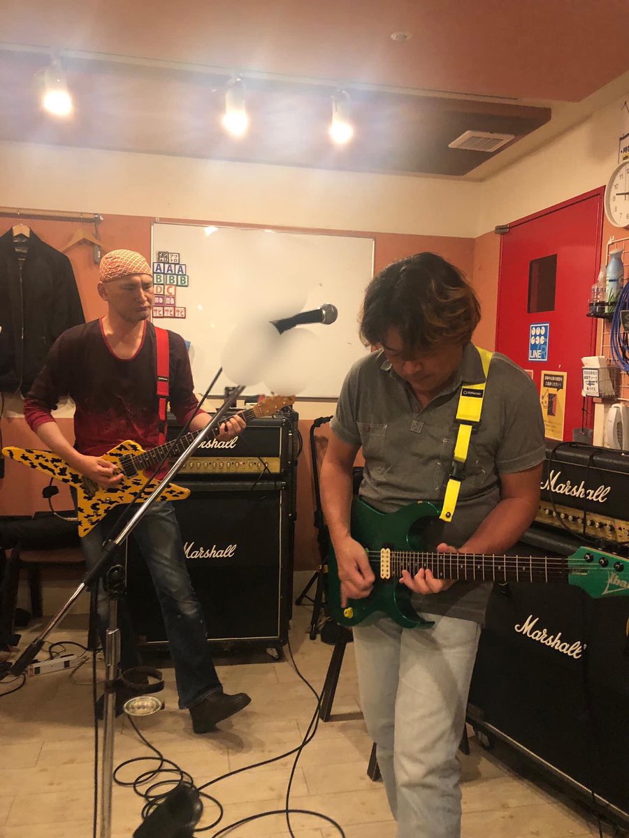 DomaeMori's tweet photo. 来週末はカズフェスに参加しますよ〜❣️
伝説の呑んだくれバンド、「泥酔X
」が15年以上の時を経てまさかの復活😅
という事はあのオトコがやって来る‼️

池田剛‼️‼️

ツインギターを組むのも久しぶり、Racer-Xやらかします😝 https://t.co/O5qkXl8vck