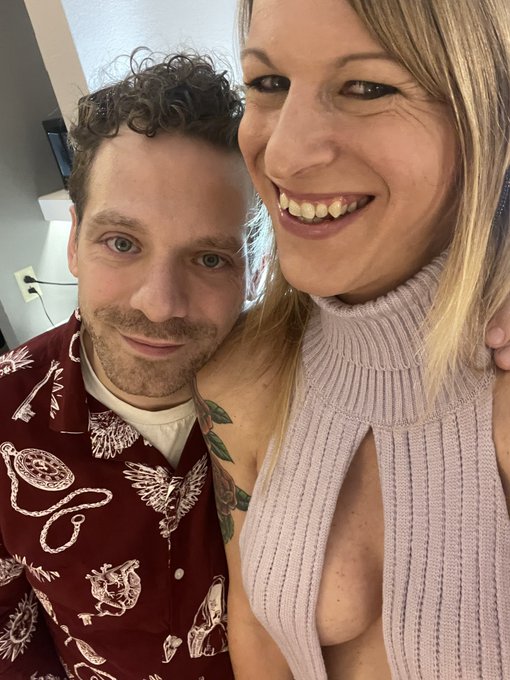 Filmed a hot scene with @TheBDCooper Great guy and a great fuck https://t.co/HddNVRvq2r<a class="tags" target="_blank" title="On Twitter" href="/?out=eyJ0eXAiOiJKV1QiLCJhbGciOiJIUzUxMiJ9.eyJpYXQiOjE3MjI3NDk1NjgsImlzcyI6InR3cG9ybnN0YXJzLmNvbSIsIm5iZiI6MTcyMjc0OTU2OCwiZXhwIjoxNzU0Mjg1NTY4LCJyZWRpcmVjdF91cmwiOiJodHRwczovL3R3aXR0ZXIuY29tL1RoZUJEQ29vcGVyIn0.xNBn3_oywMVZ8uOKU6W_vJP4IDwJH9FPpkLXUs2A7DM2z1r5x8Sgu7J_7kNtJqJ4zxmL6mw61bJiebqELgiZyA">@TheBDCooper</a><a href="/tag/mvsales"class="tags"><span>#mvsales</span></a>