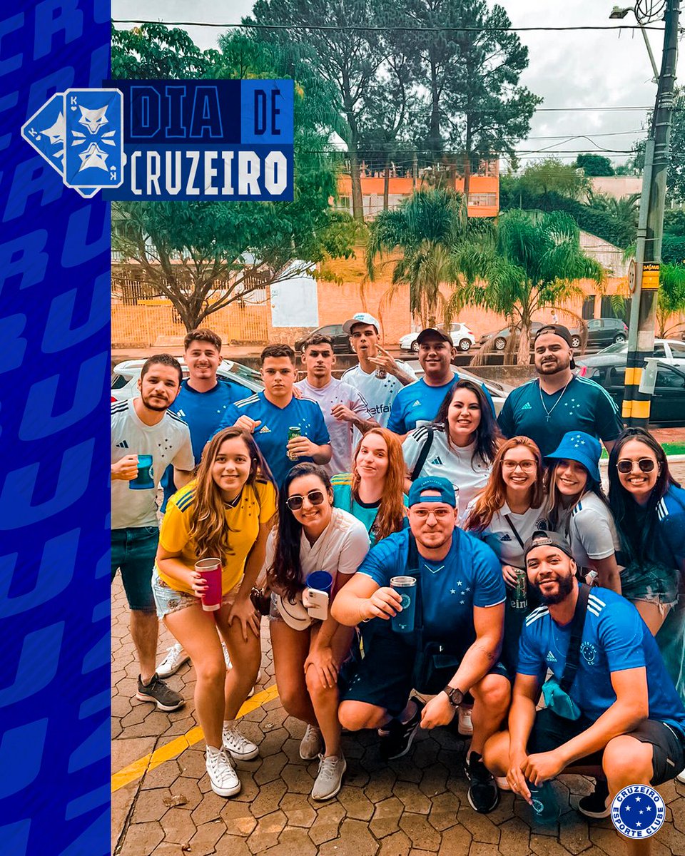 Cruzeiro's tweet photo. Separa o manto e vamos juntos vibrar pelo Cabuloso porque hoje é #DiaDeCruzeiro 💙

Poste a sua foto com a hashtag pra aparecer por aqui. https://t.co/zxxIWYXyqL