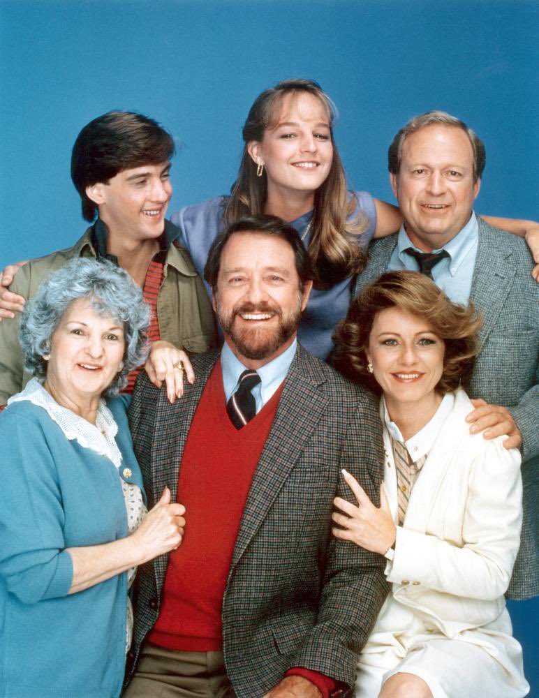 ricklovesthe80s's tweet photo. On this day in 1982 the sitcom ‘It Takes Two’ premiered on ABC. The show starred a young Helen Hunt.

FUN FACT:

The kitchen set on the show was preserved and re-used as the kitchen set for ‘The Golden Girls.’

#ItTakesTwo #HelenHunt #80sTV #80sSitcoms #The80s #TheGoldenGirls https://t.co/JY8rV3tFYy