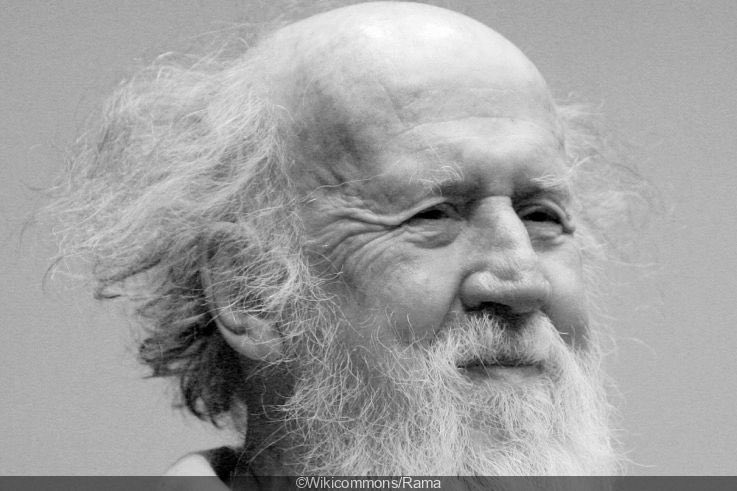 MantillaIgnacio's tweet photo. Falleció ayer el astrofísico francocanadiense Hubert Reeves. 
Una frase suya, para reflexionar:
“El hombre es la especie más insensata, venera a un Dios invisible y masacra una naturaleza visible, sin saber que esta naturaleza que él masacra es ese Dios invisible que él venera”. https://t.co/iMTsZYUWy9