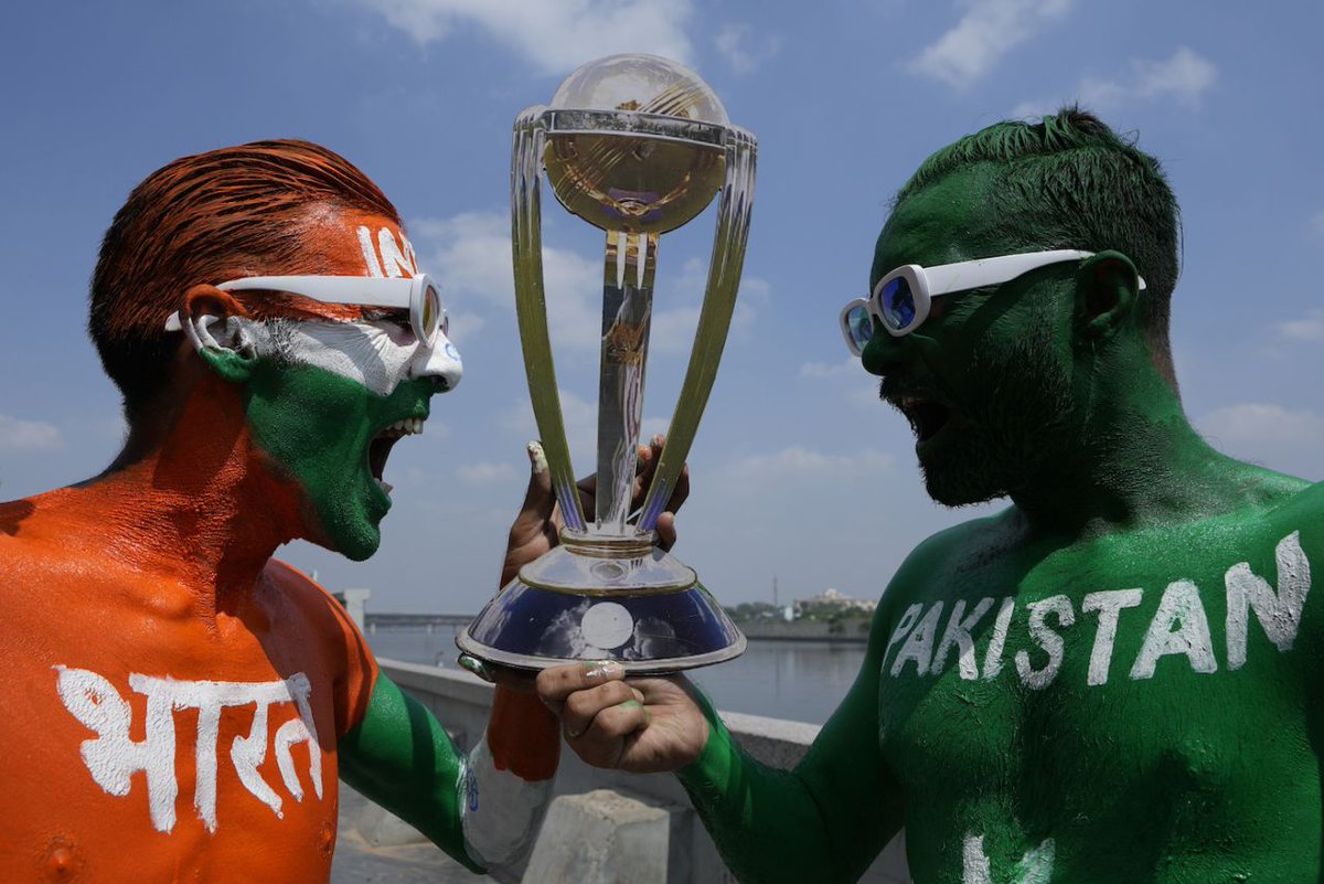 JustFukreyThing's tweet photo. Team India win by 7 wicket 🇮🇳✨💯 #RohitSharma𓃵 #ICCCricketWorldCup23
#RohitSharma𓃵
#INDvsPAK #PumaDiveHotstar #ViratKohli𓃵 #RohitSharma #ThankYouBCCI
#pakvsind https://t.co/pawK45xps8