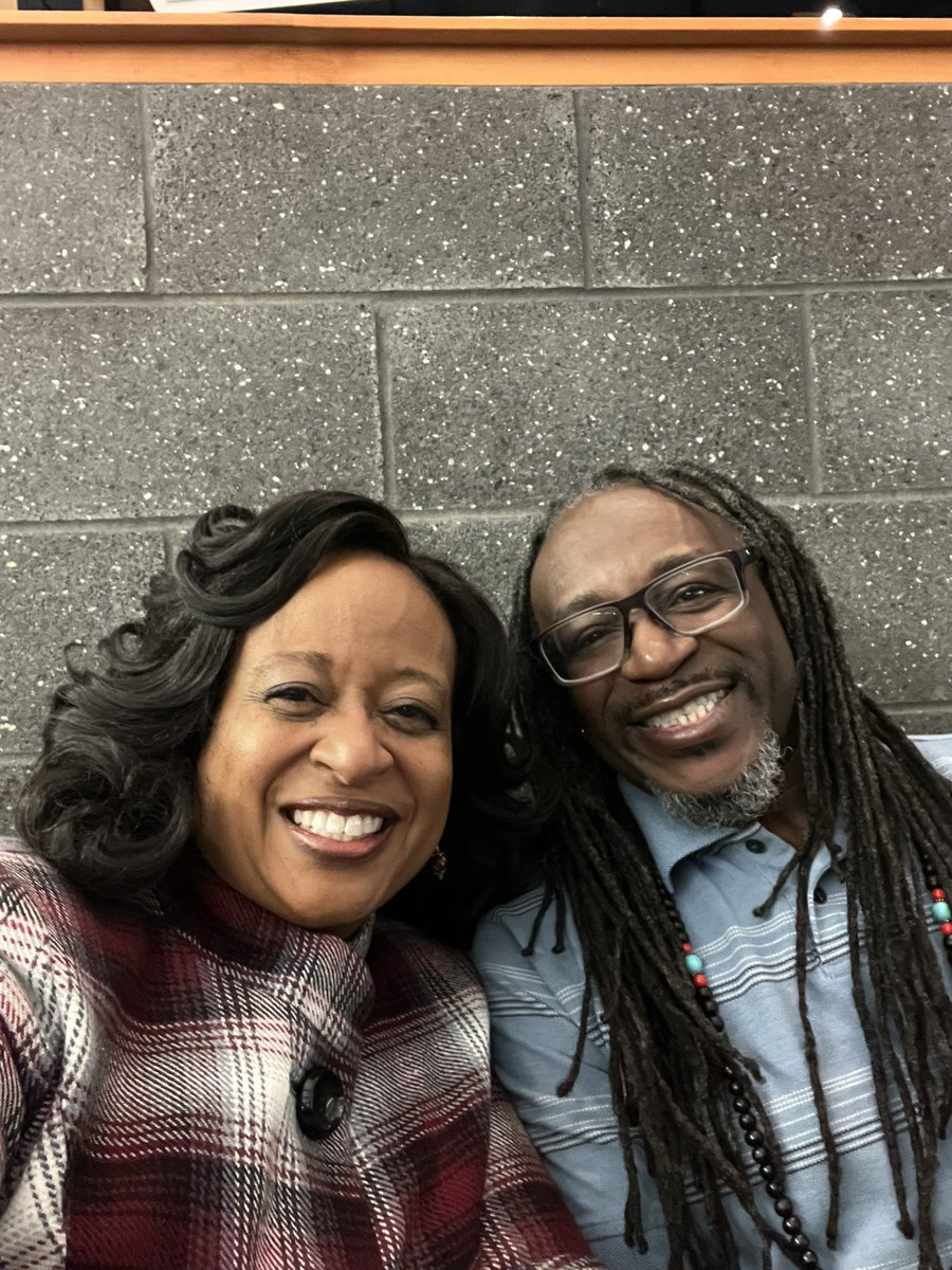 AnnHC_Champ4All's tweet photo. In-person professional learning has its perks ~ connection, live community partner vendors & selfies 🤳! Thank you to @CSDDoverHigh for opening your doors for the @DEDeptofEd Equity Summit & State Behavioral Health Conf.! #Equity #DEWholeChild #ProjectTHRIVE https://t.co/JwWu2LmJor