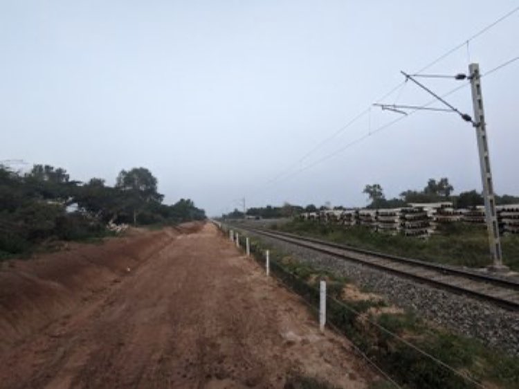 hosurupdates's tweet photo. Doubling work in progress b/w #Anekal & #Hosur
#DoublingProject https://t.co/mRstDhGL7o