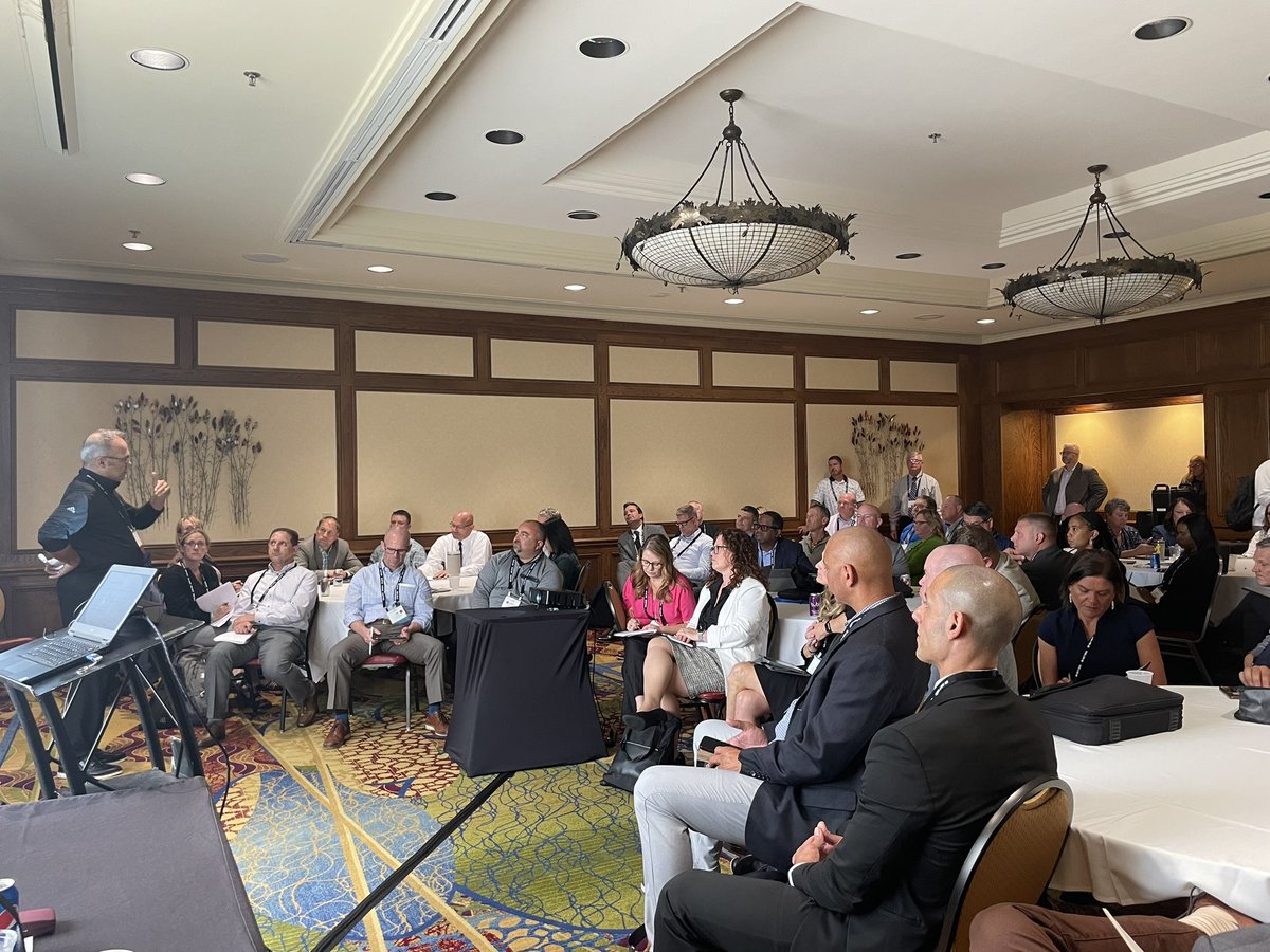 lisadataright's tweet image. @MASASupts @MASALeads
It was a real honor to help facilitate the MASA conference presentation “Avoiding the Alligators in the Swamp” with three amazing and knowledgeable administrators! Thank you Dr. Lewis, Dr. Matthews and Dawn Linden! @NWEA @HMHCo