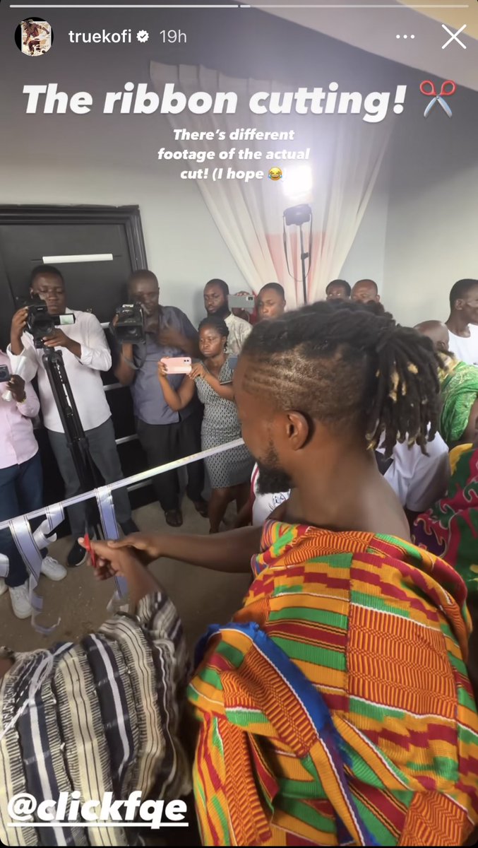 WrestlePurists's tweet photo. Kofi Kingston has just opened up a library and digital center in Ghana!

👏❤️ https://t.co/Gvj3Ach3XG