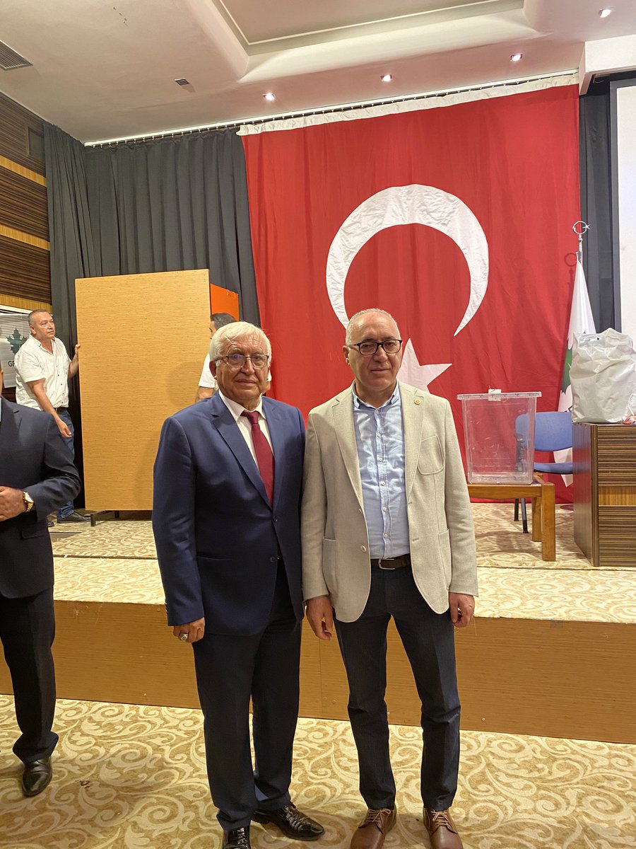 Ali_Kiris07's tweet photo. Alanya 2.olağan kongremizi İstanbul milletvekilimiz Sayın Doğan Demir,Genel başkan yardımcılarımız sayın Feramuz üstün ,sayın Hasan Hüseyin Bozok ve parti kurucularımızın katılımıyla gerçekleştirdik yeniden seçilen başkanımız Mevlüt çakan ve ekibine başarılar diliyorum. https://t.co/LikuDTDtcd