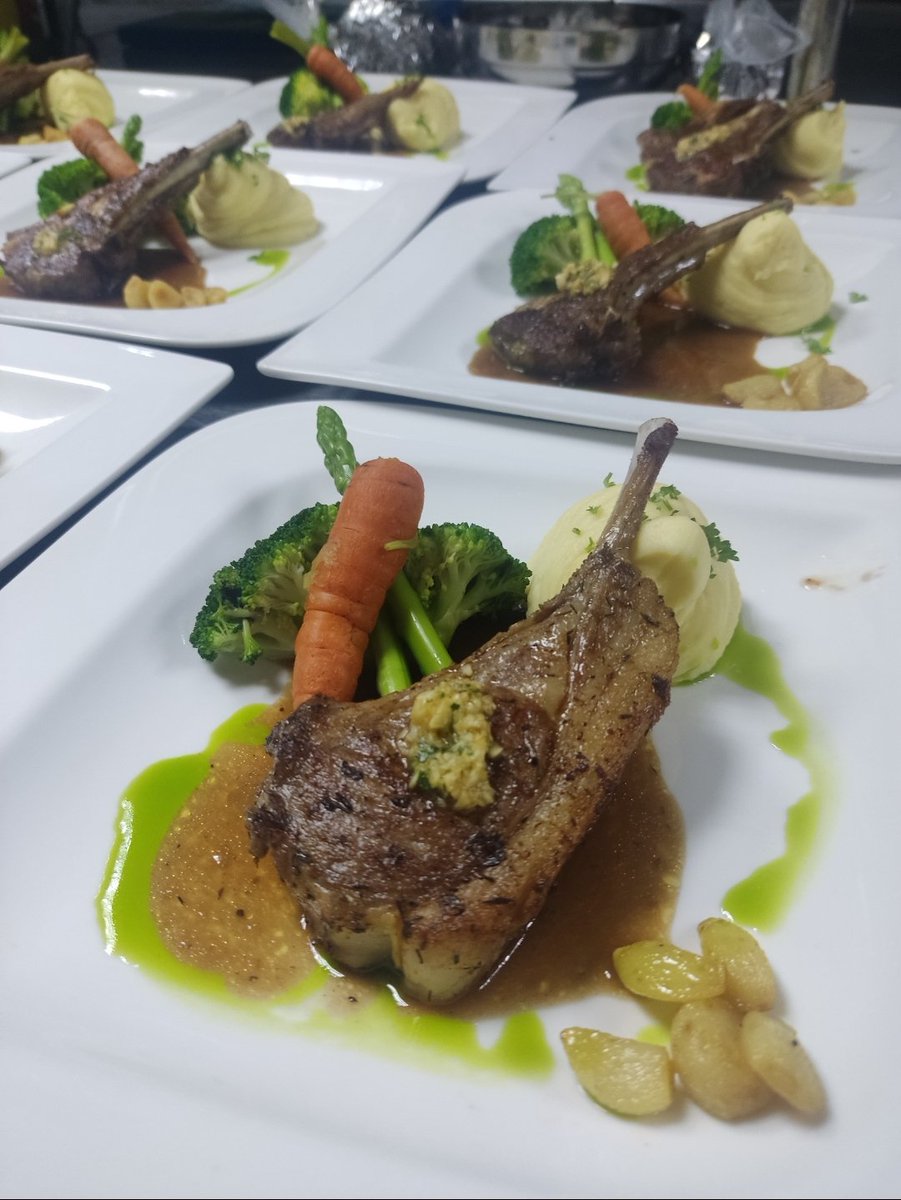 chivienx's tweet photo. Sườn cừu nướng
#rackoflamb
#yummy #food #recipes #platingideas #chefvienx #mlem #ngon #BrandedFeatures https://t.co/kohDZ1G9uh