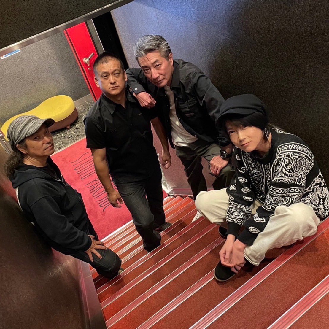 BaddyKohei's tweet photo. The Romy
11月11日土曜日北千住Knockにて4年ぶりのライブです!
#北千住Knock
#ナワケン
#名和見治追悼ライブ
#4年ぶり再集結
#TheRomy https://t.co/Rg4SIPd8QB