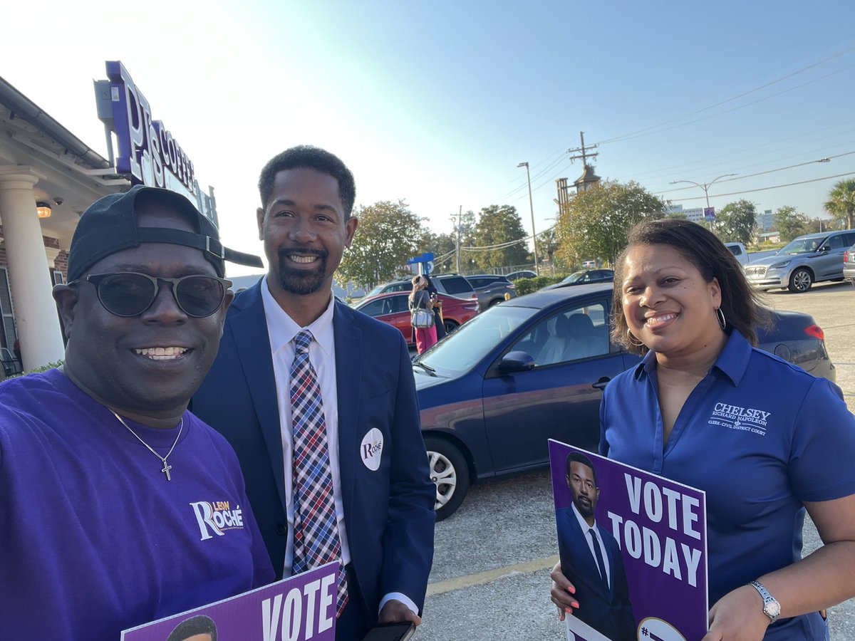 LeonRoche4Judge's tweet photo. #TeamRoche is all over the city today! If you see us, say hi 👋🏾 and head to the polls! https://t.co/ot4LZ0VGDB