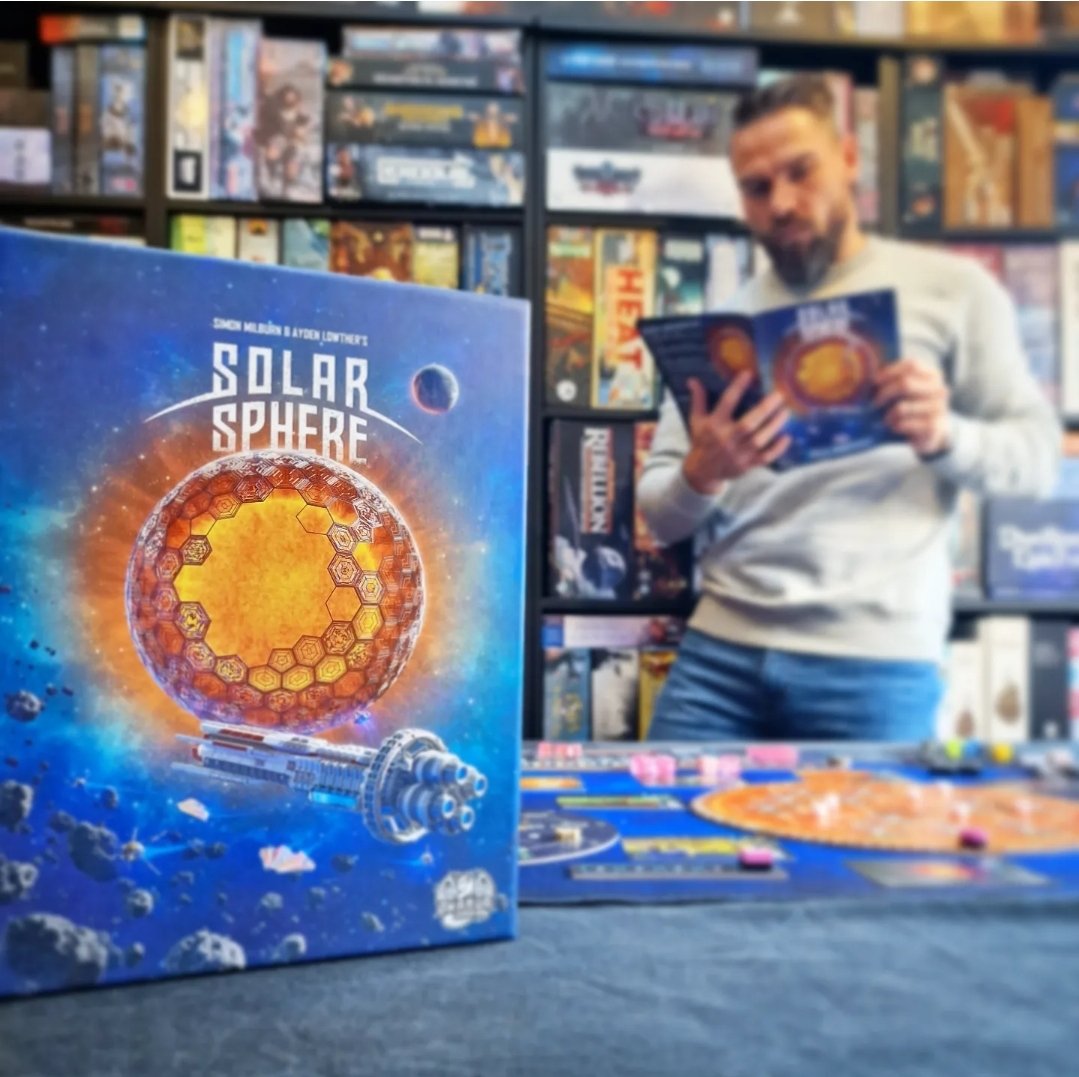 Some solo gaming with Solar Sphere from <a href="/DrandaGames/">Dranda Games</a> with the Expansion 
#sologaming #boardgames