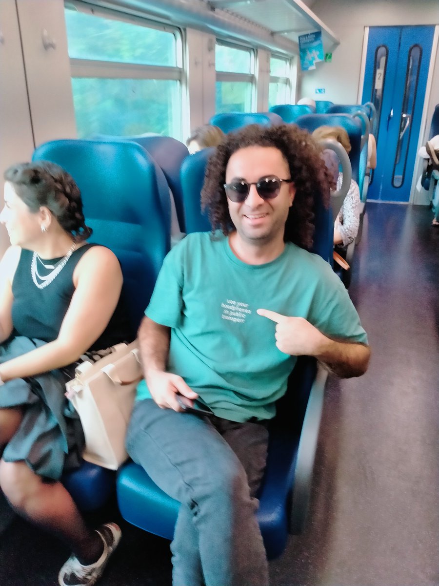 @EurostarJustinp This guy wearing this t shirt on a TrenNord service between Varenna and Tirano  Italy agrees. @AklTransport get your act together and start enforcing same measures on trains in Auckland.