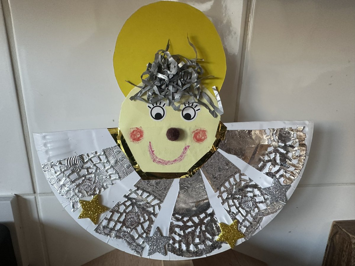 OSacrumCorIesu's tweet photo. Back to the parish now to find some volunteers to re-create the entire Bible with paper plates and googly eyes… 😁
#RhythmsOfGrace https://t.co/H863R9Mznj