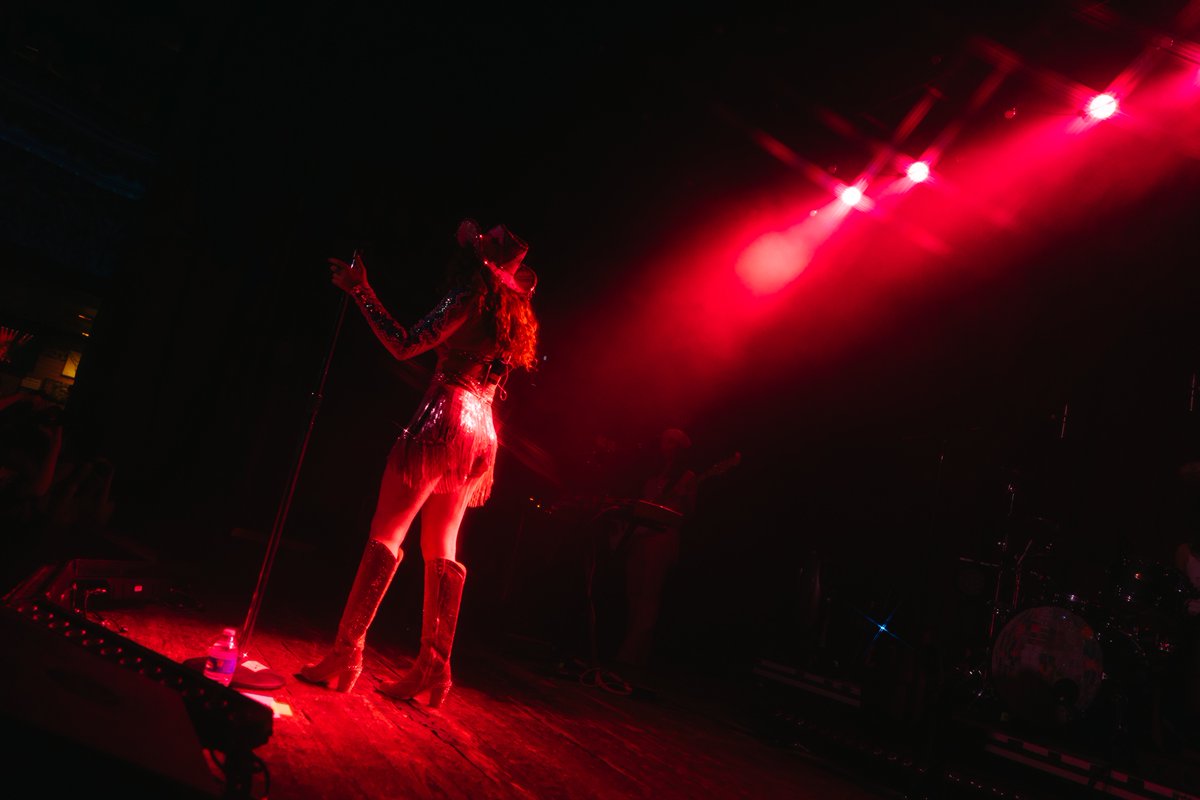 mary mathis tweet media