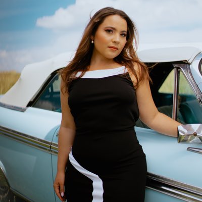 lbwelborn's tweet photo. #NewProfilePic https://t.co/ZacBoAZZ5n