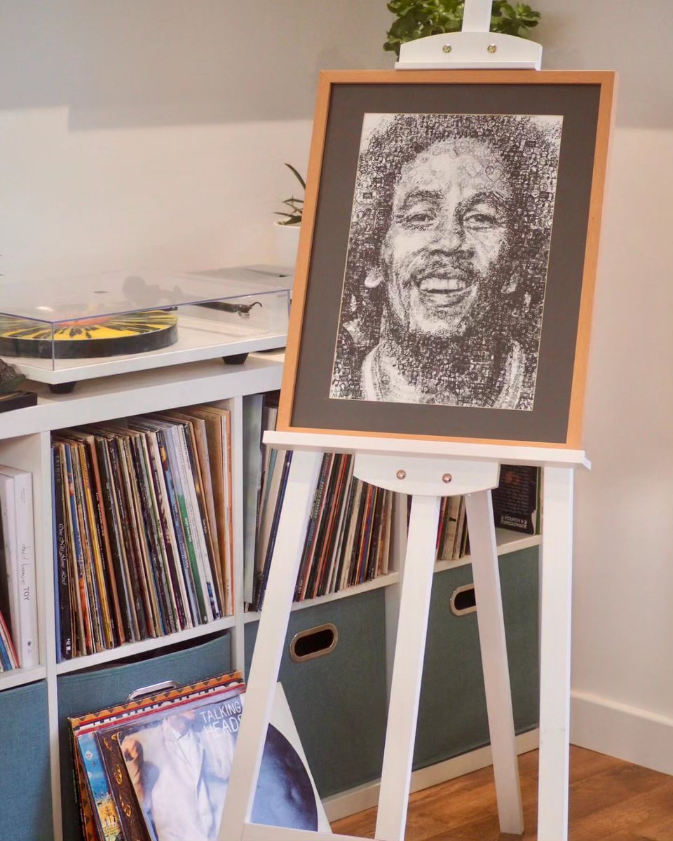 pauljessettart's tweet photo. The Legend that is Bob Marley. Hand stamped on A3 paper using music, peace and love themed stamps. Please zoom in.
#bobmarley #bobmarleyandthewailers #reggaemusic #inkonpaper #drawing #art #birminghamartist #rubberstamps #stampwork #blackhistory #BlackHistoryMonth https://t.co/S6fQ86YVn9