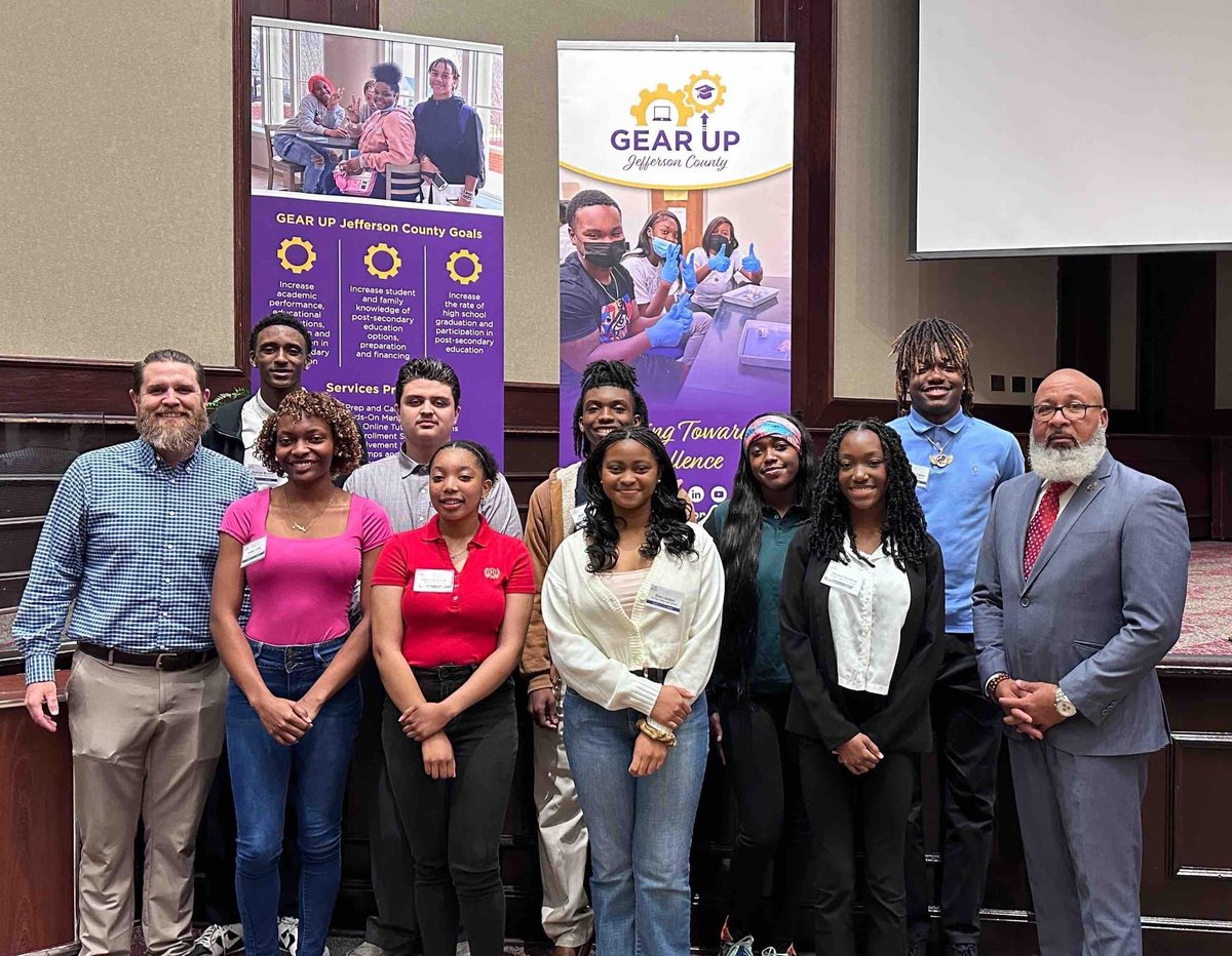 Shades Valley High (@svhsjefcoed) on Twitter photo This week a few of the juniors and seniors had the opportunity to attend the GEAR UP Jefferson County Youth Leadership Summit. They connected with leaders in their community, attended sessions to sharpen their leadership skills, and set goals for their future! 📚👏
<a href="/GEARUPJC/">GEAR UP Jefferson County</a> This week a few of the juniors and seniors had the opportunity to attend the GEAR UP Jefferson County Youth Leadership Summit. They connected with leaders in their community, attended sessions to sharpen their leadership skills, and set goals for their future! 📚👏
<a href="/GEARUPJC/">GEAR UP Jefferson County</a>