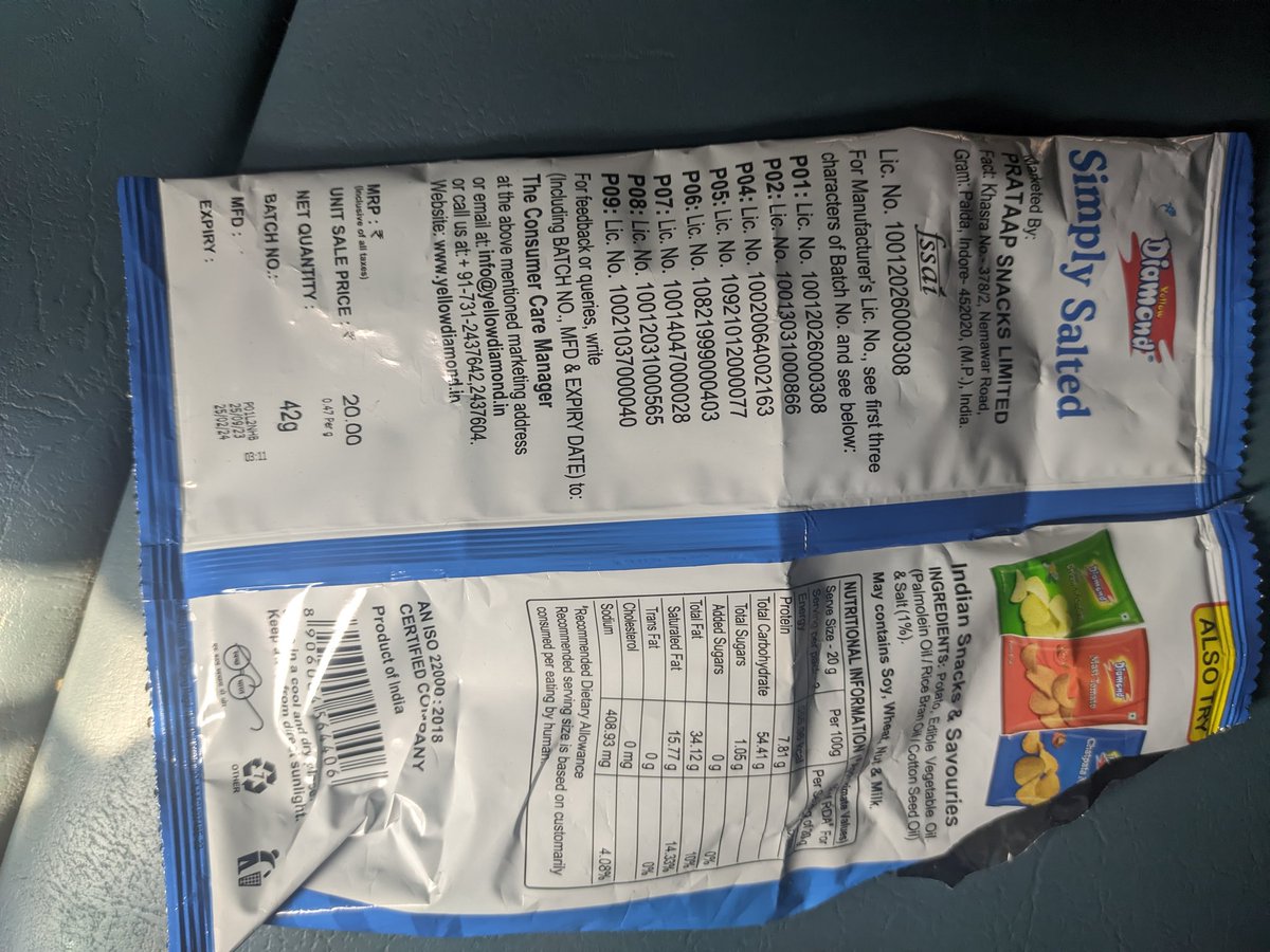 adityay189's tweet photo. Location : Mumbai Central Station
Platform : 02
Shop Location : Between pillar number 25 and 26.

He is selling at a higher cost than printed MRP. Mentioned MRP was Rs. 20, he sold me at Rs. 30.

Action should be taken. https://t.co/p79JXW8jwQ